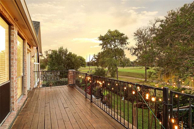 7426 Timberlake Drive, Sugar Land, TX 77479