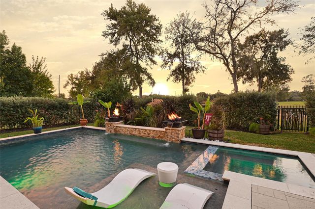 7426 Timberlake Drive, Sugar Land, TX 77479