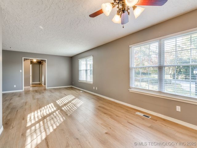 14513 E 13th Street, Tulsa, OK 74108