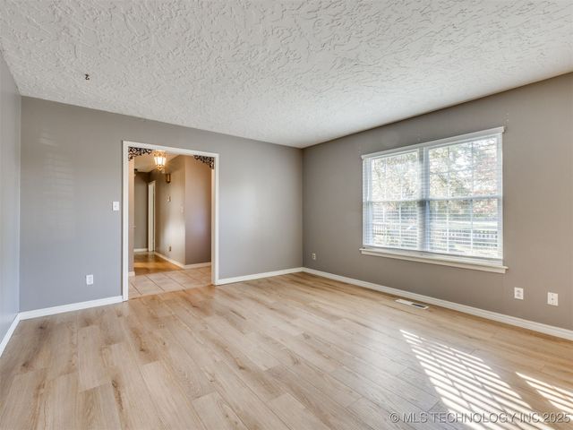 14513 E 13th Street, Tulsa, OK 74108