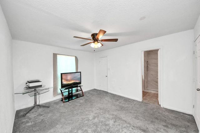 8100 Creekbend Drive 104, Houston, TX 77071