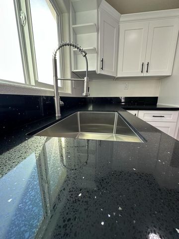 16 S Plano Street, Porterville, CA 93257