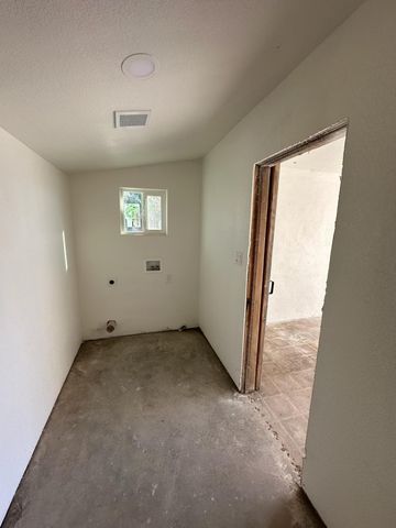 16 S Plano Street, Porterville, CA 93257