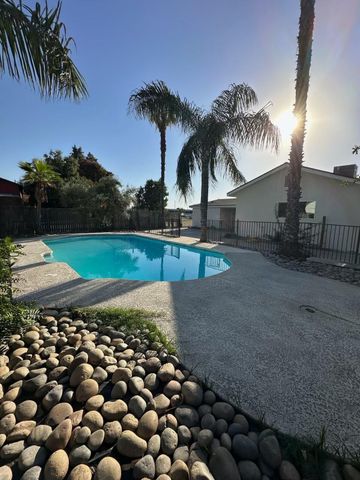 16 S Plano Street, Porterville, CA 93257