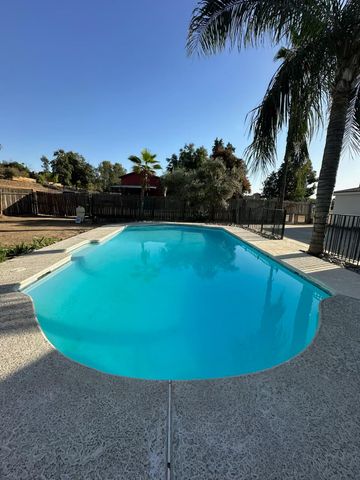 16 S Plano Street, Porterville, CA 93257