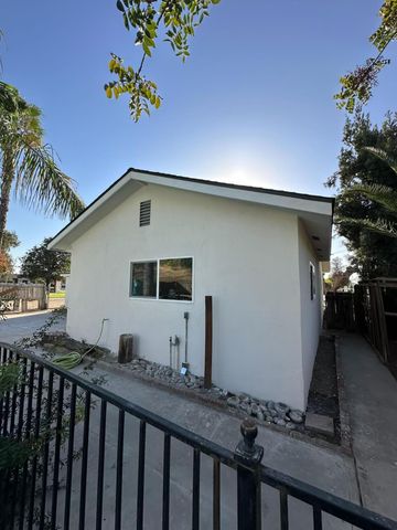 16 S Plano Street, Porterville, CA 93257