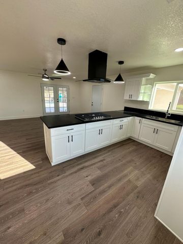 16 S Plano Street, Porterville, CA 93257