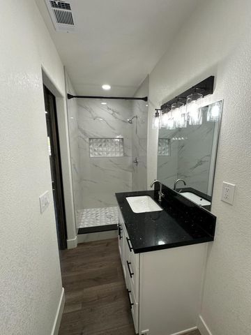 16 S Plano Street, Porterville, CA 93257