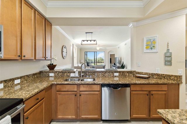 7015 RIVER HAMMOCK DRIVE 201, Bradenton, FL 34212