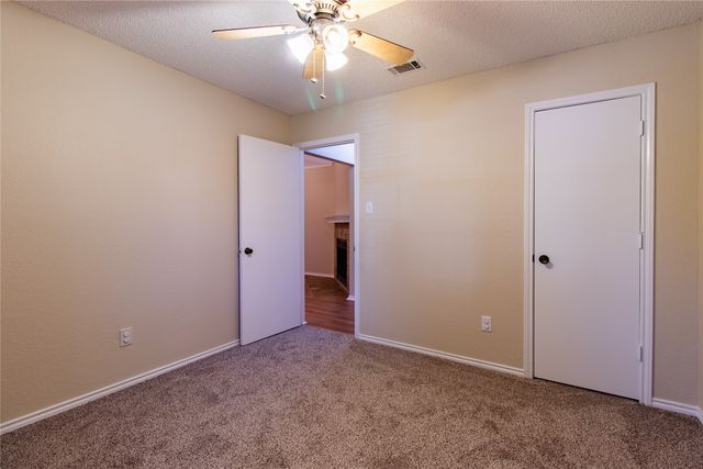 8220 Willis Lane, Watauga, TX 76148