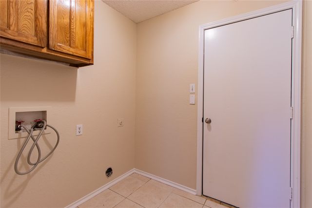 8220 Willis Lane, Watauga, TX 76148