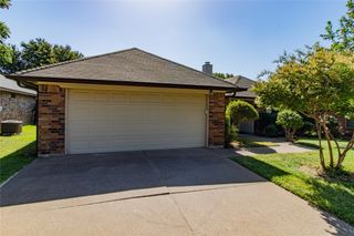 8220 Willis Lane, Watauga, TX 76148