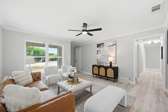 400 Hillcrest Street, Mansfield, TX 76063