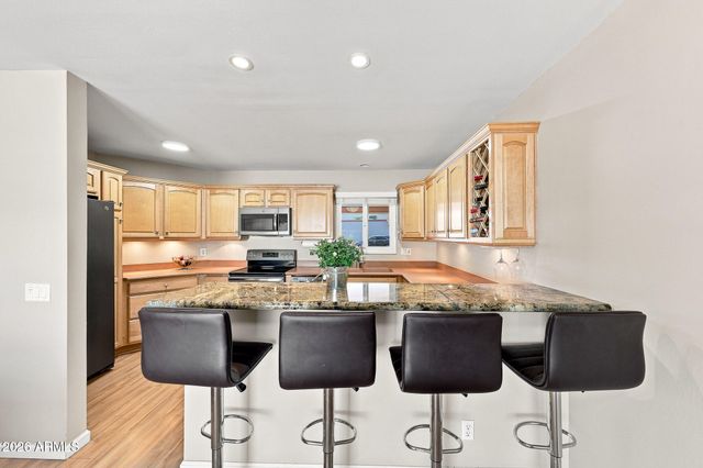 5027 N 77TH Place, Scottsdale, AZ 85250