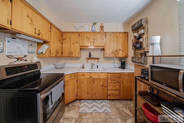 412 Meppen Drive, Idaho Falls, ID 83401
