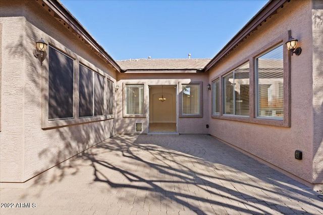2413 W SIENNA BOUQUET Place, Phoenix, AZ 85085