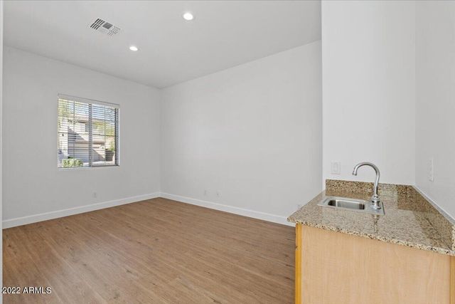 2413 W SIENNA BOUQUET Place, Phoenix, AZ 85085