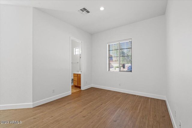 2413 W SIENNA BOUQUET Place, Phoenix, AZ 85085