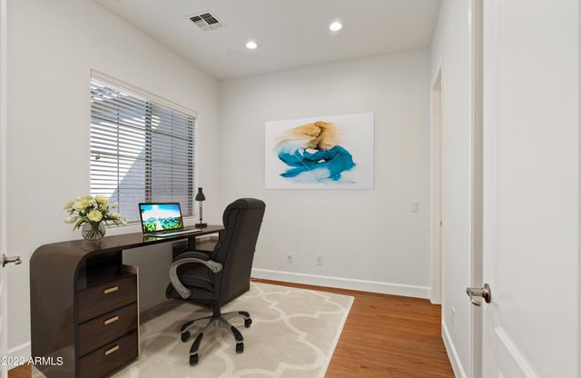 2413 W SIENNA BOUQUET Place, Phoenix, AZ 85085