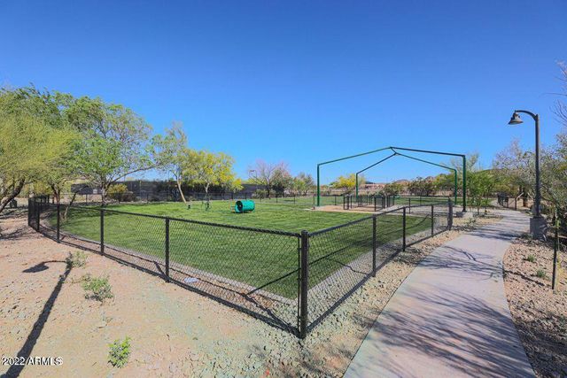 2413 W SIENNA BOUQUET Place, Phoenix, AZ 85085