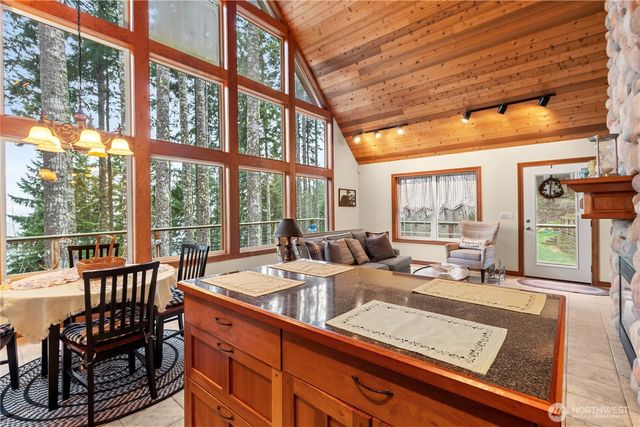 70 N Rim view Place, Hoodsport, WA 98548