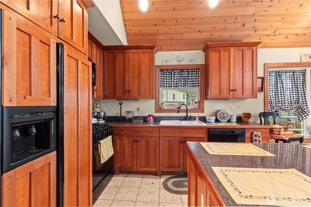 70 N Rim view Place, Hoodsport, WA 98548