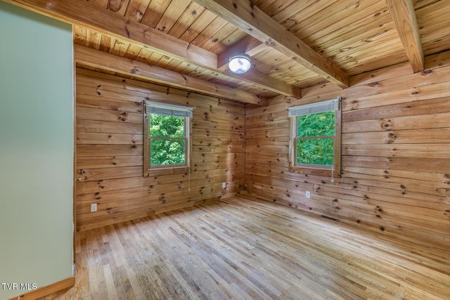 130 Redwood Drive, Elizabethton, TN 37643