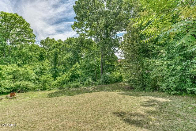 130 Redwood Drive, Elizabethton, TN 37643