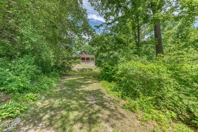 130 Redwood Drive, Elizabethton, TN 37643