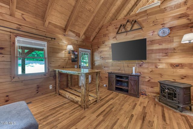 130 Redwood Drive, Elizabethton, TN 37643