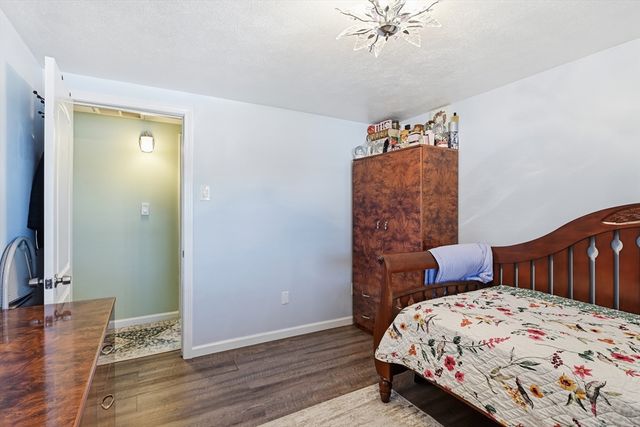 140 Ruskin St, Chicopee, MA 01020