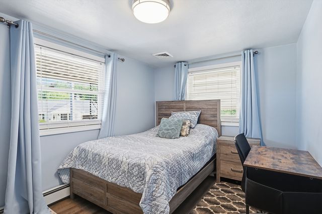 140 Ruskin St, Chicopee, MA 01020