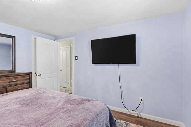 140 Ruskin St, Chicopee, MA 01020