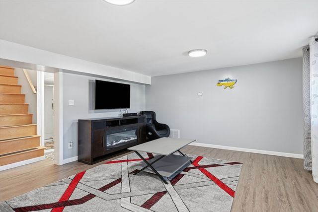 140 Ruskin St, Chicopee, MA 01020