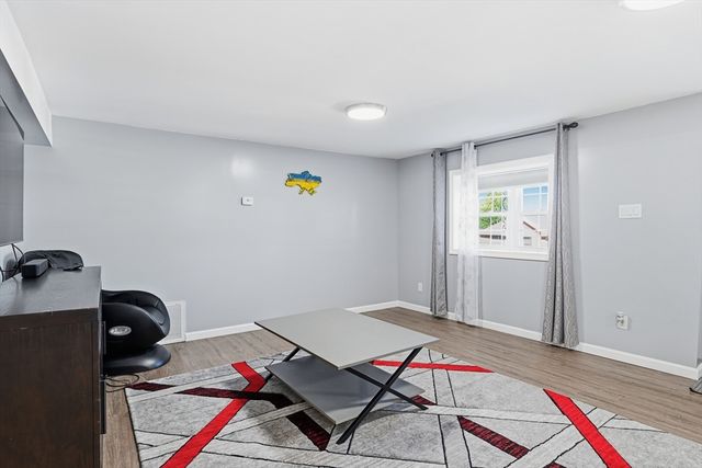 140 Ruskin St, Chicopee, MA 01020