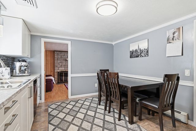 140 Ruskin St, Chicopee, MA 01020