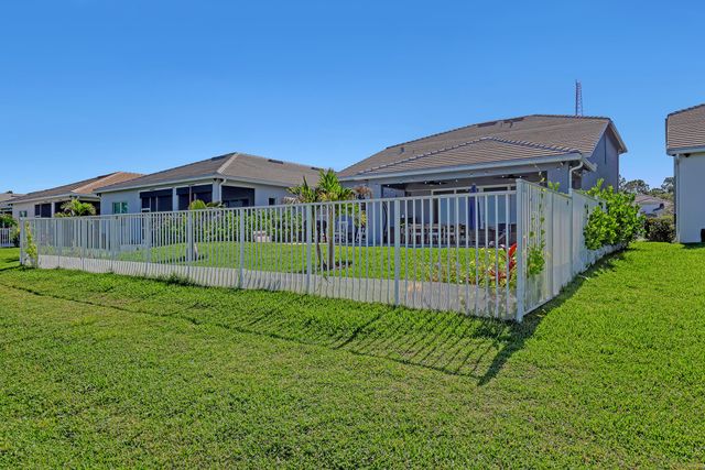 9774 SW Meridian Way, Stuart, FL 34997