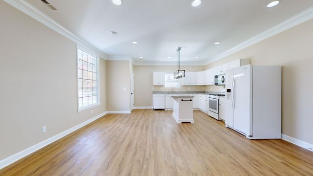 556 E Vine St, Murfreesboro, TN 37130
