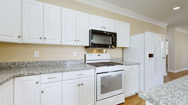 556 E Vine St, Murfreesboro, TN 37130