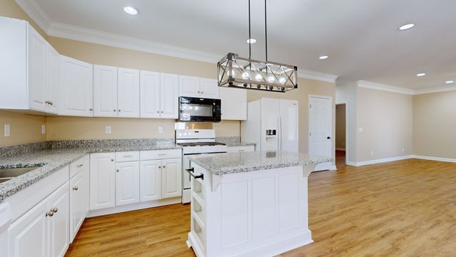 556 E Vine St, Murfreesboro, TN 37130