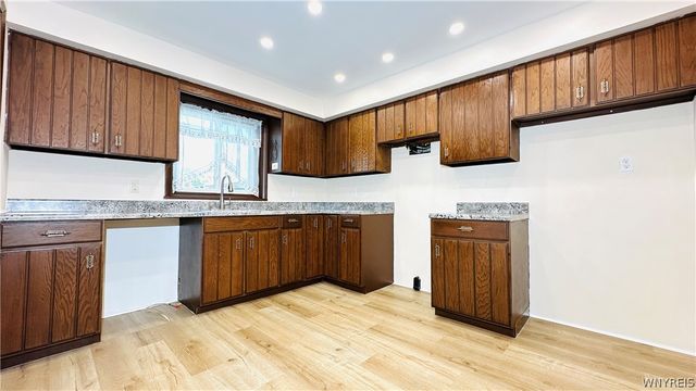 2486 LaSalle Avenue, Niagara Falls, NY 14301