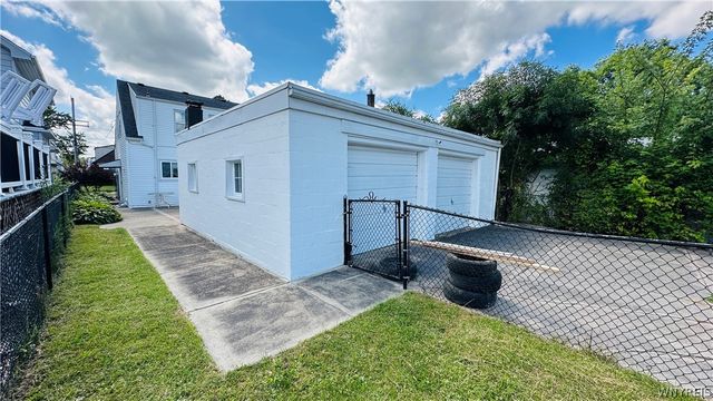 2486 LaSalle Avenue, Niagara Falls, NY 14301