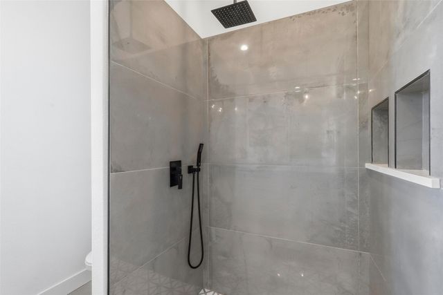 8301 County Road 204, Grandview, TX 76050