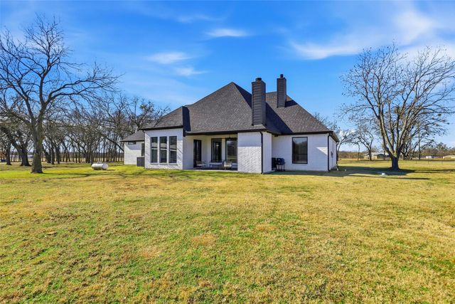 8301 County Road 204, Grandview, TX 76050