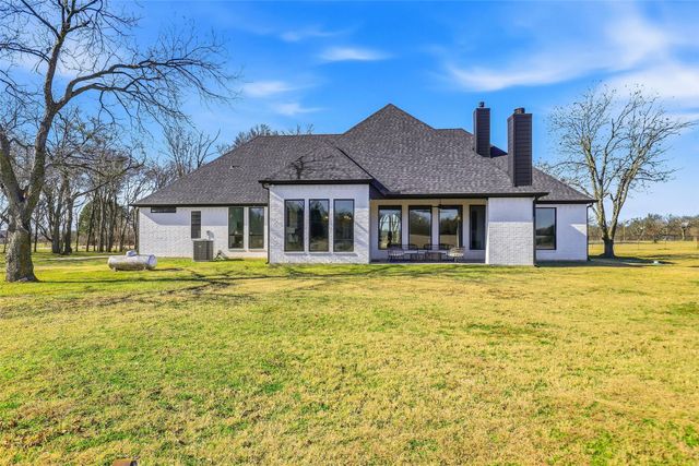 8301 County Road 204, Grandview, TX 76050