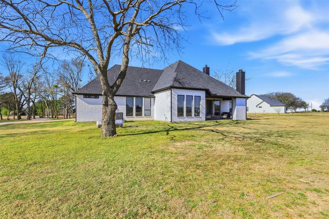 8301 County Road 204, Grandview, TX 76050
