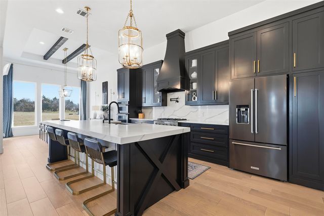 8301 County Road 204, Grandview, TX 76050