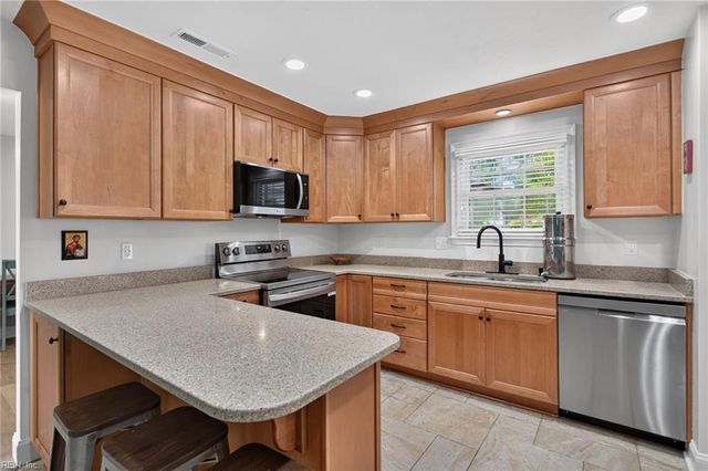 444 Beverly PL, Virginia Beach, VA 23452