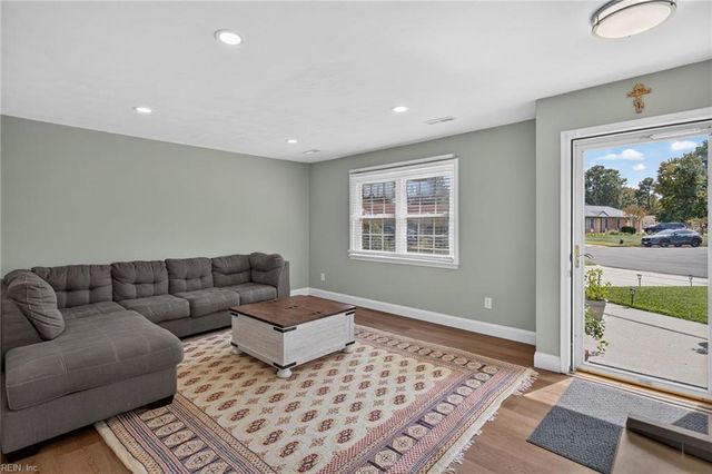 444 Beverly PL, Virginia Beach, VA 23452