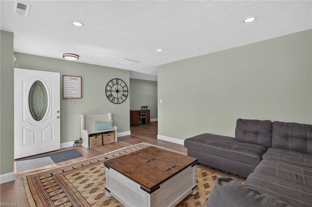 444 Beverly PL, Virginia Beach, VA 23452